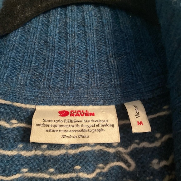 Fjall Raven women’s medium 100% wool cardigan - cream and blue - Picture 3 of 9